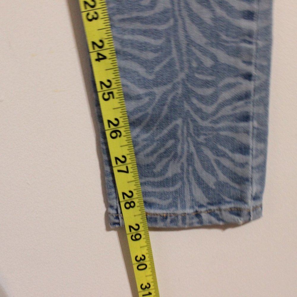 NEW Levi's 720 Zebra-Print High-Rise Super-Skinny Jeans Size 27 - Picture 11 of 16
